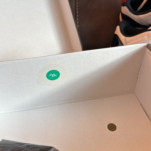 Air Jordan 11 Retro Low - Picture 8 of 8